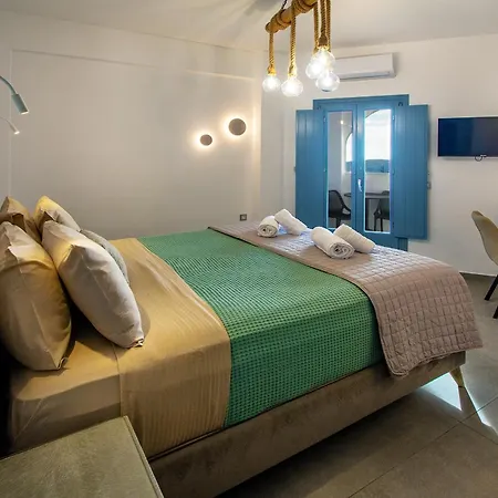 Aegean Blue * Pýrgos